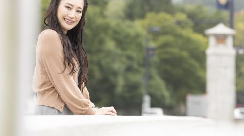 Trip Moments in Shizuoka, Japan[A local professional photographer in Shizuoka will accompany you for a 1-hour photo shoot. You'll receive the photos within 7 days, including 100 digital copies of all