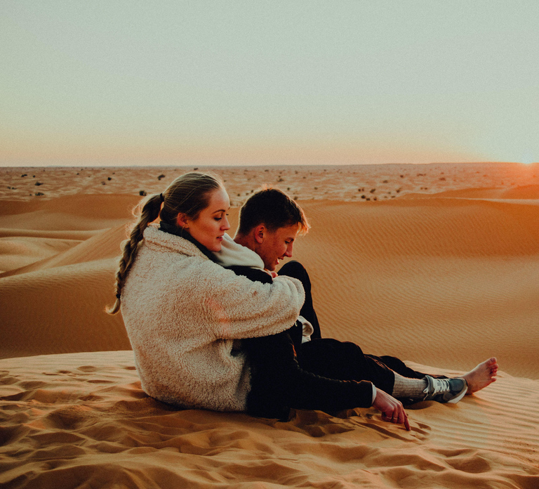 Abu Dhabi: Private Desert Horseback Ride with Dinner for 2