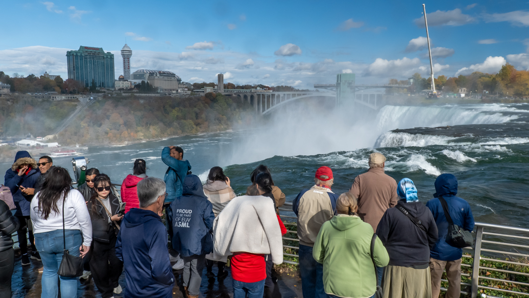 Bilingual Day Trip to Niagara Falls from New York