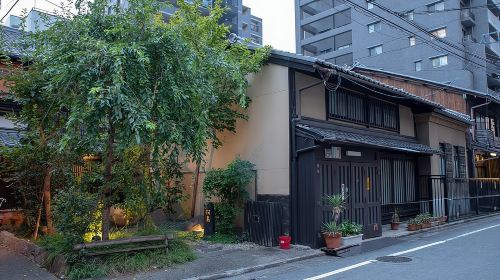 Highlights & Hidden Gems With Locals: Best of Kyoto Private Tour Day Tours