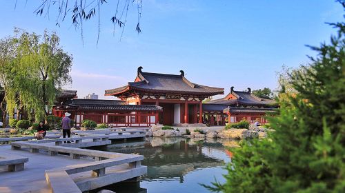 Xian Emperor Qinshihuang's Mausoleum Site Museum (Terracotta Army) + Huaqing Palace one-day tour
