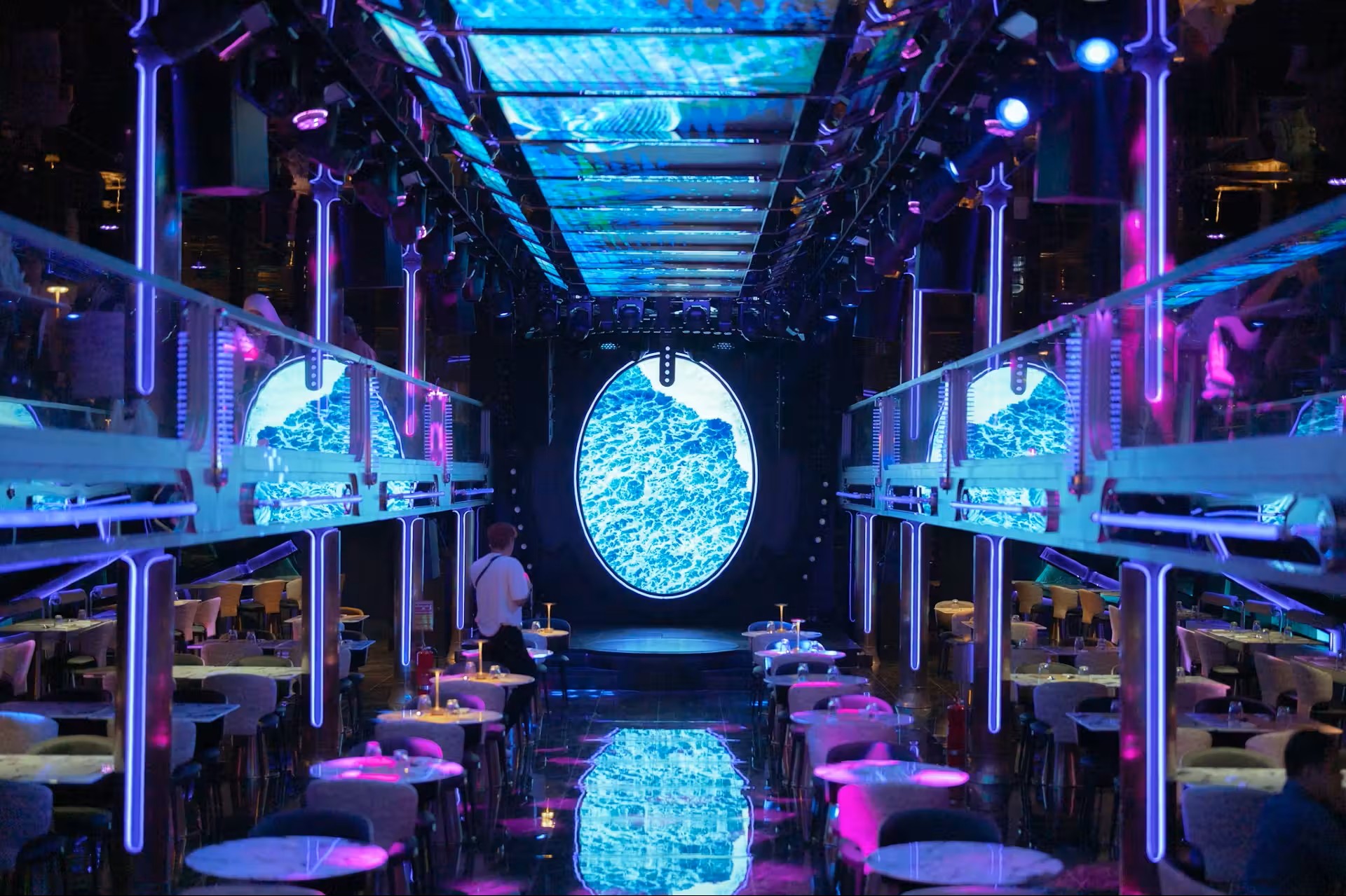 Super Galaxy Cruise