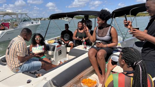 Snorkel & Millionaire Row - Private Miami Boat Tour w/ Drinks