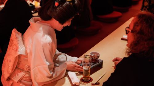 [Grandhammer BENITSUYA]Tokyo: Traditional Geisha Experience Show & Japanese Dinner