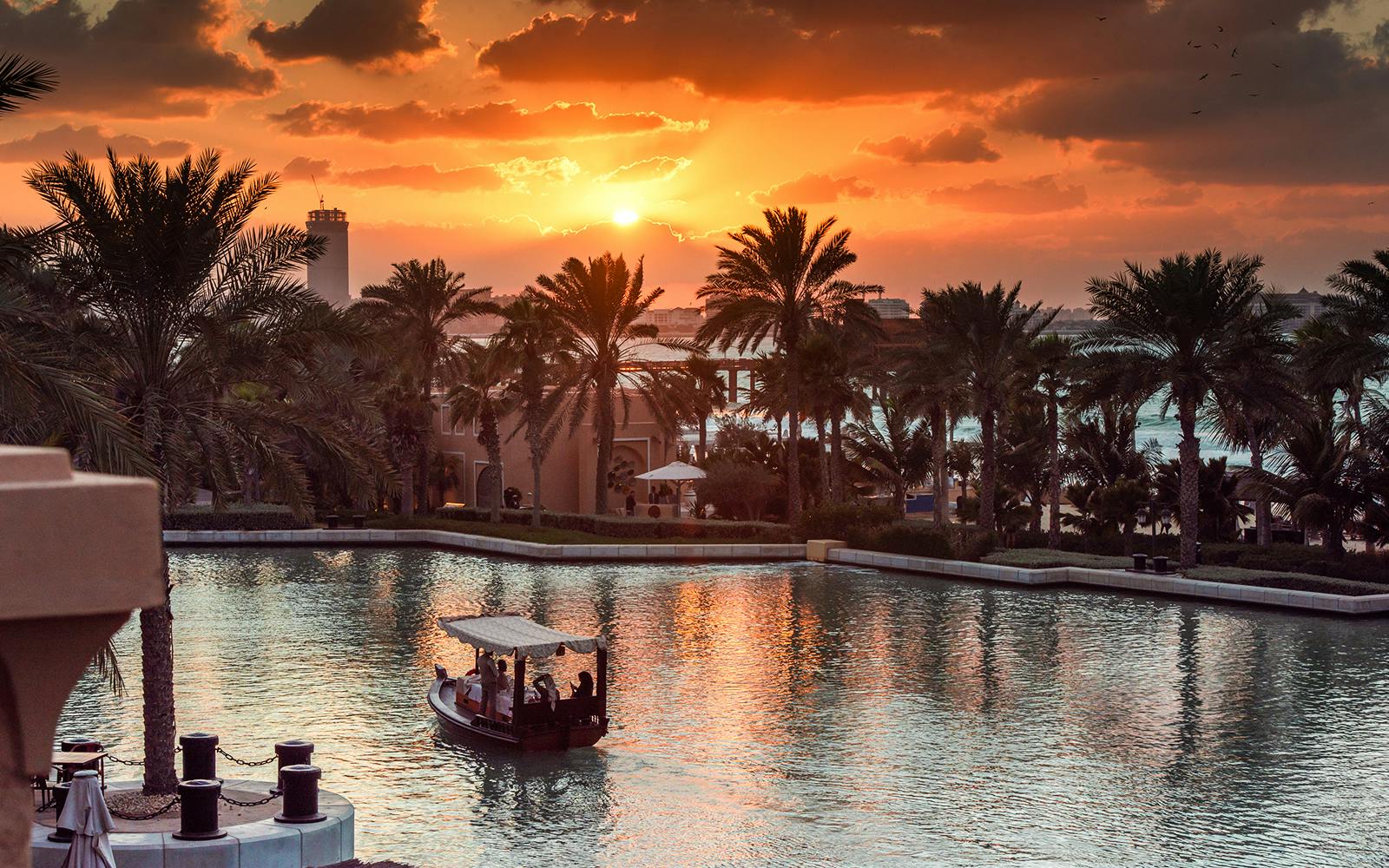 From Dubai Canal: 1-Hour Sightseeing Abra Ride