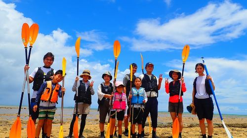 Okinawa Iriomote SUP or Canoe and Sightseeing in Yubujima Island