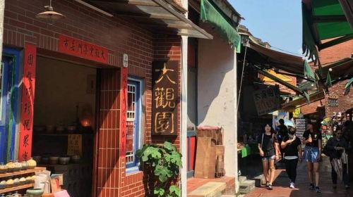 Taichung private car tour – Taichung city attractions, Lukang Old Street