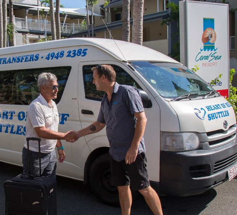 Whitsundays: Airport Transfer to/from Airlie Beach