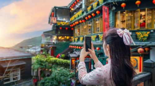 Mountain Town Time and Afternoon with Cats ~ New Taipei City Jiufen Old Street + Houtong Cat Village Half-Day Tour {Duration: 5hr} Day Tours