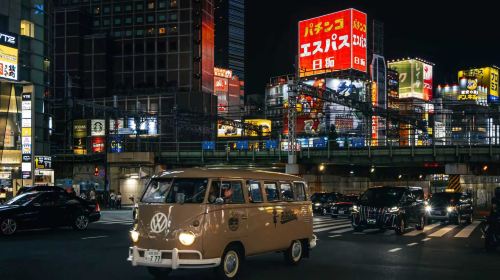 Tokyo Classic Romance – Classic Car - Volkswagen T1 Bus Tokyo Photo Guide Experience by Surreal Car Co