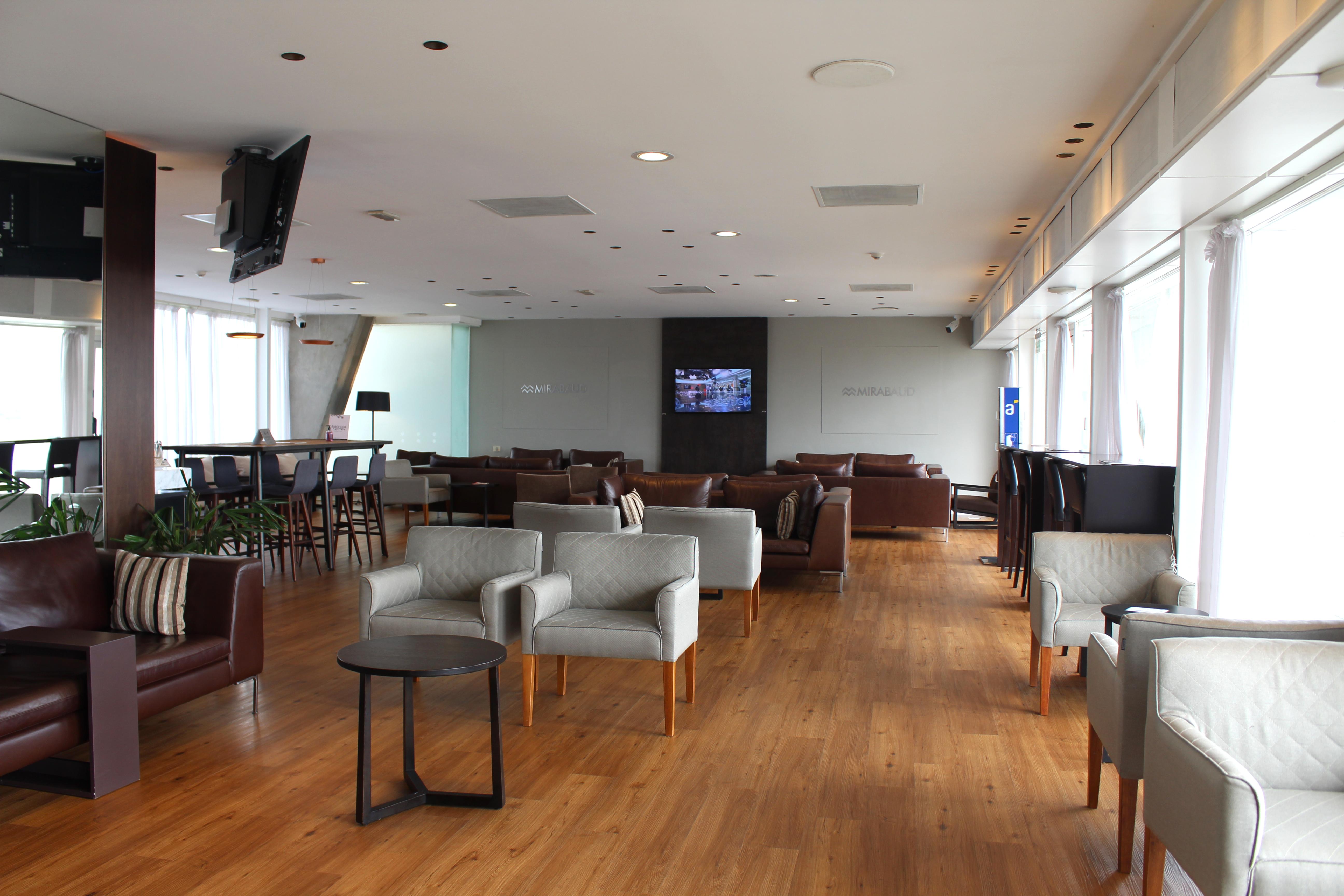 Aeropuertos VIP Club Carlos A. Curbelo International Airport