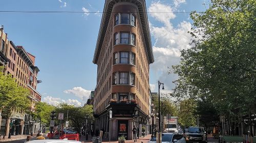 Vancouver: Gastown Food Tour with 6 Authentic Local Food Tastings Day Tours