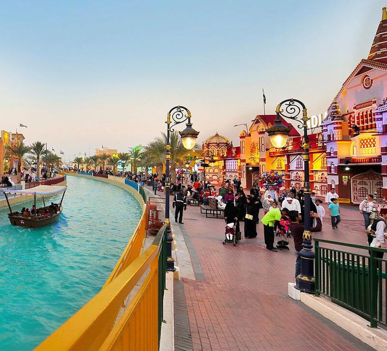 Dubai: Global Village Tickets with Roundtrip Transfer