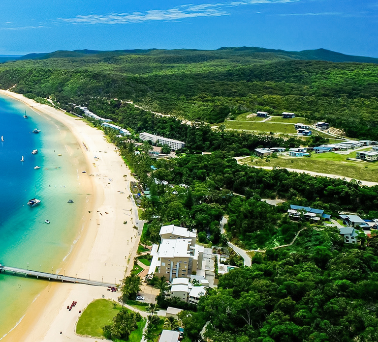 Brisbane: Moreton Island Return Ferry & Adventure Day Pass