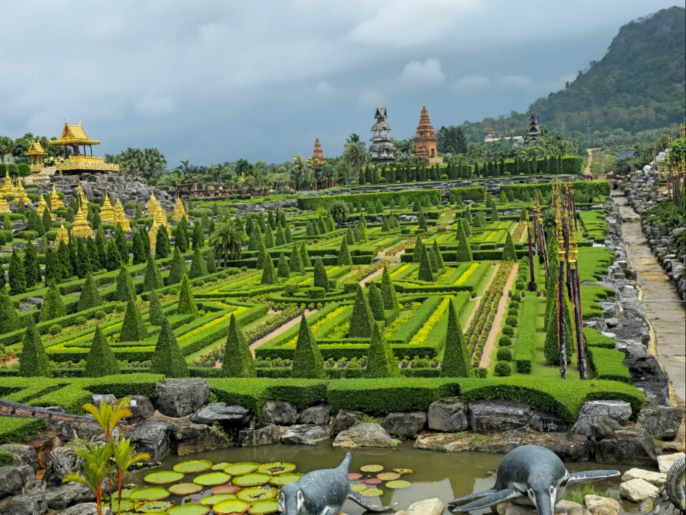 (Indian) Nong Nooch Tropical Garden Pattaya