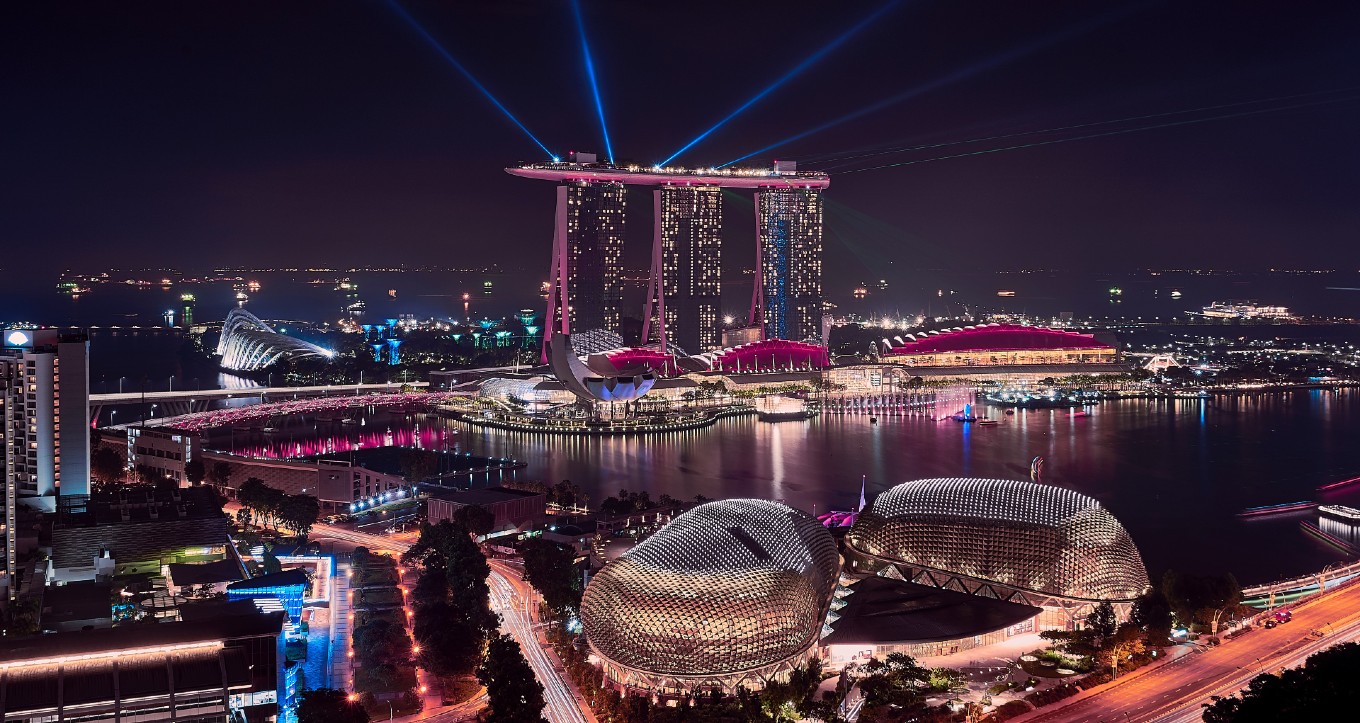 Singapore NightVee Ride: 1-Hour