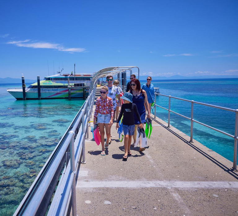 From Cairns: Green Island Full-Day Cruise