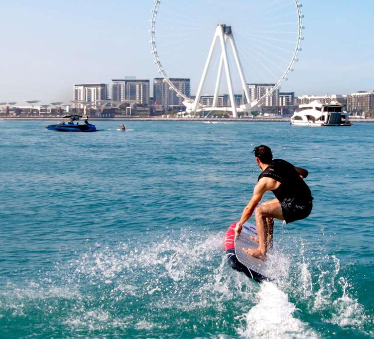 Dubai: E Foil Experience at Five Palm