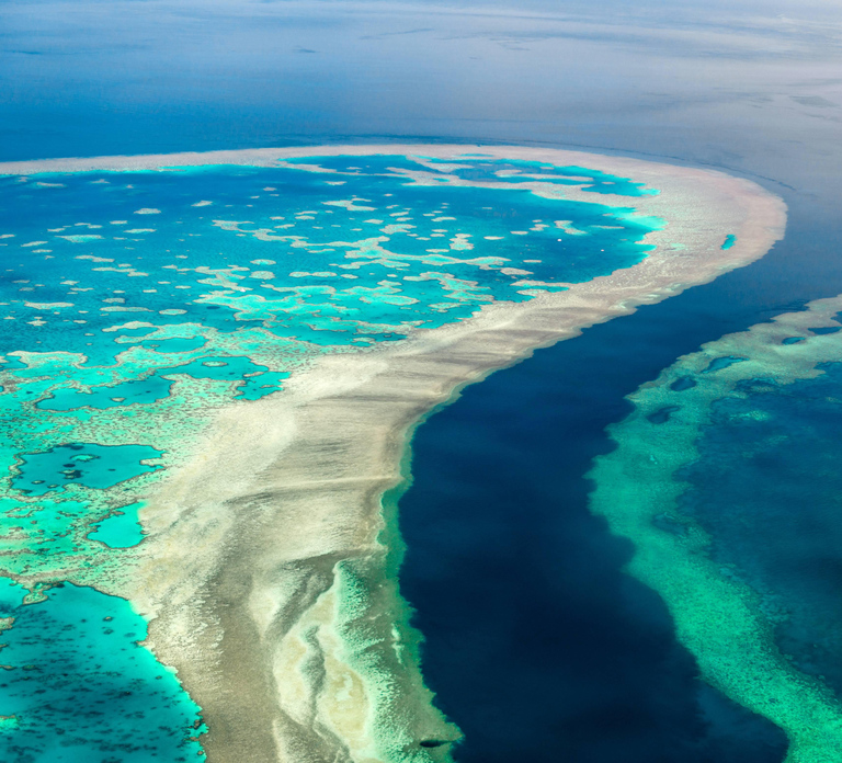 Airlie Beach: Whitsunday Islands & Heart Reef Scenic Flight