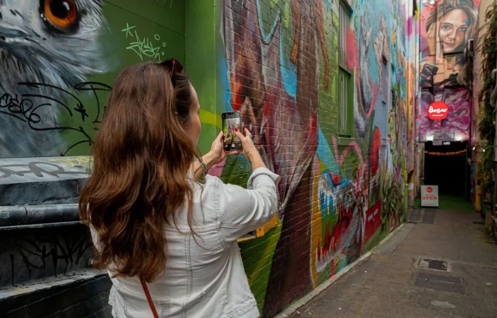 Brisbane Small Bars and Street Art Tour - 3 Hours