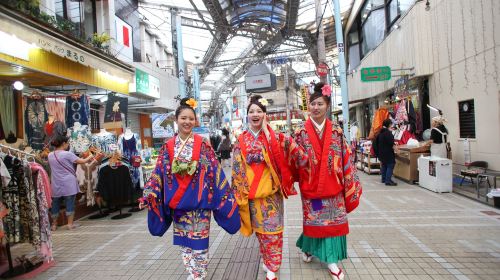 Okinawa | Ryuso Workshop: Beautiful Kimono Rental Experience