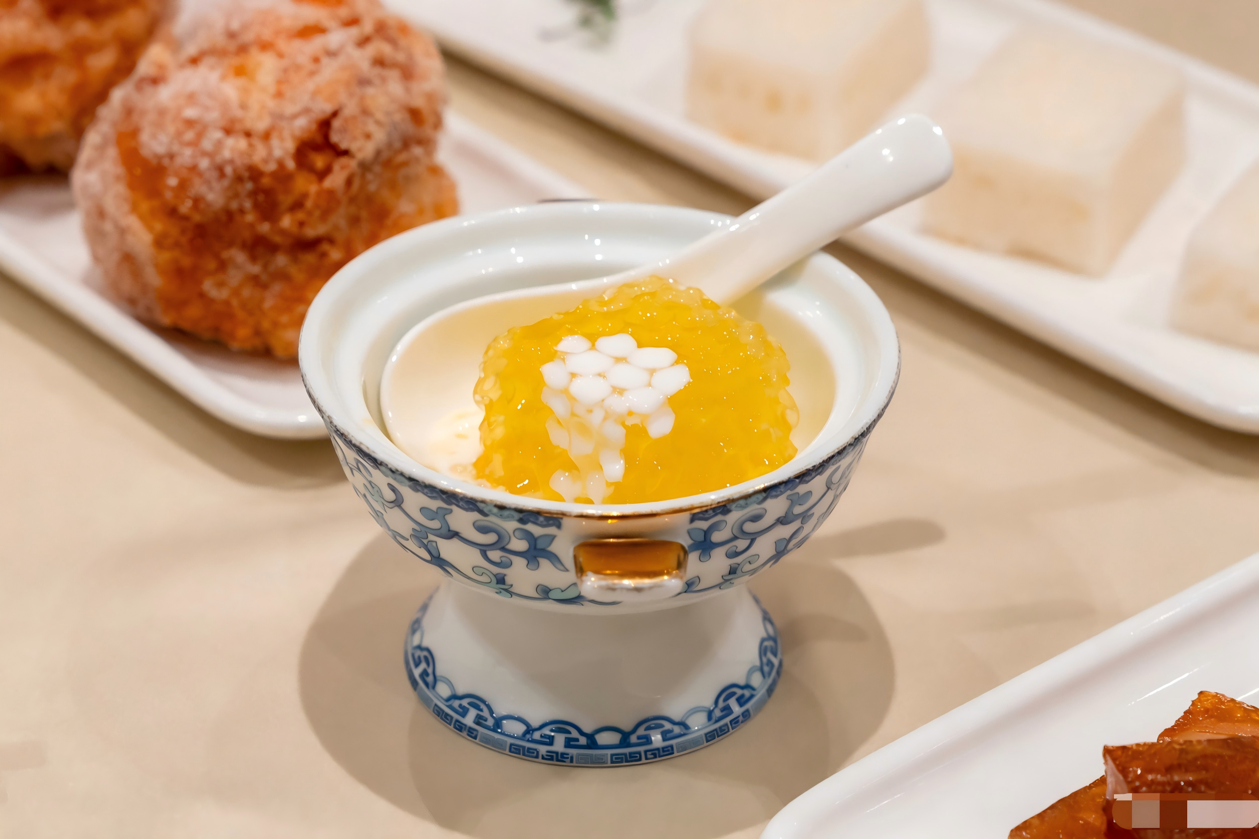 Small Group: Shanghai Flavors and Culture Tour with 10 tastings