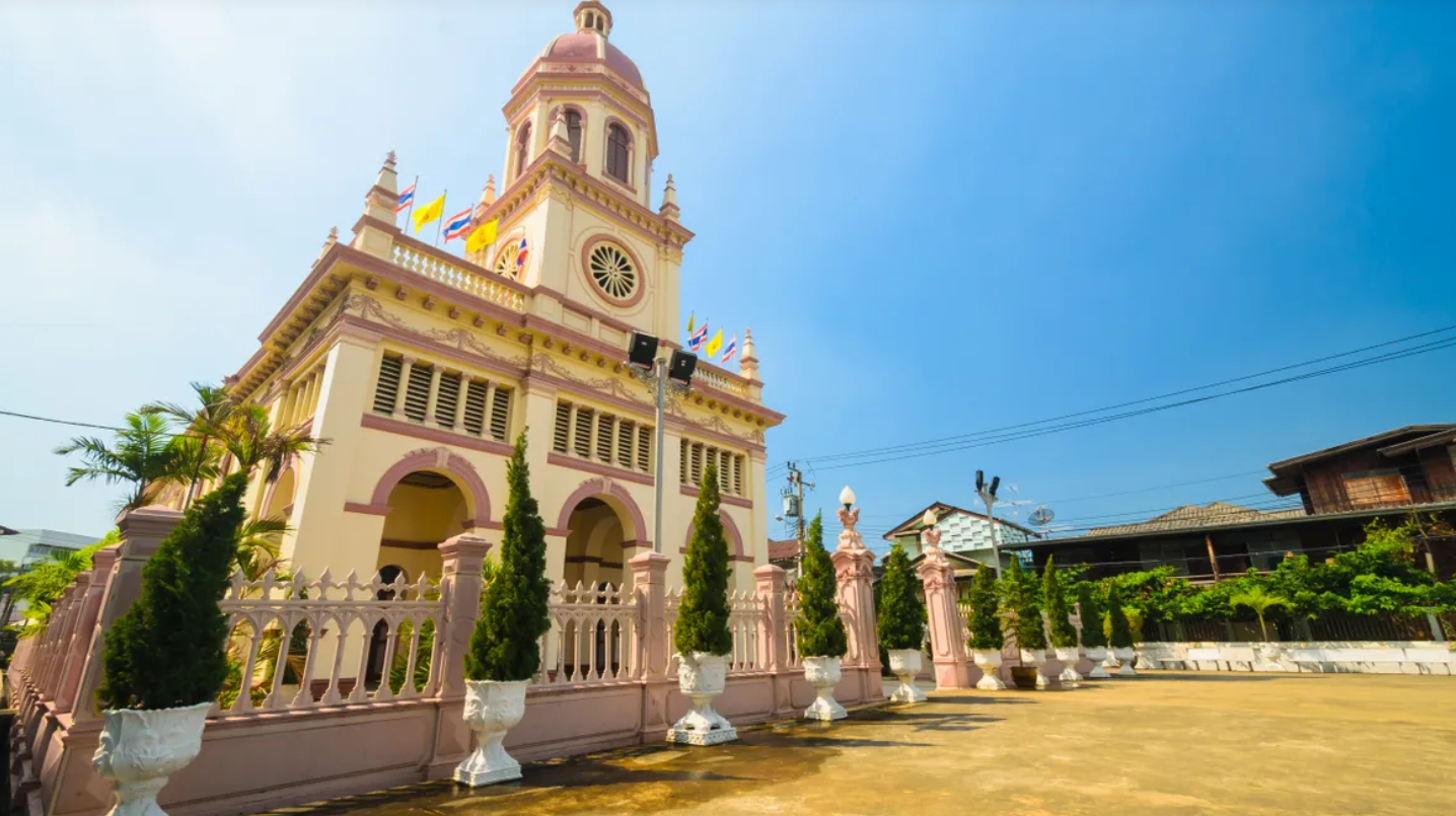 Discover the Rich Heritage: Old Portuguese Community and Flower Market