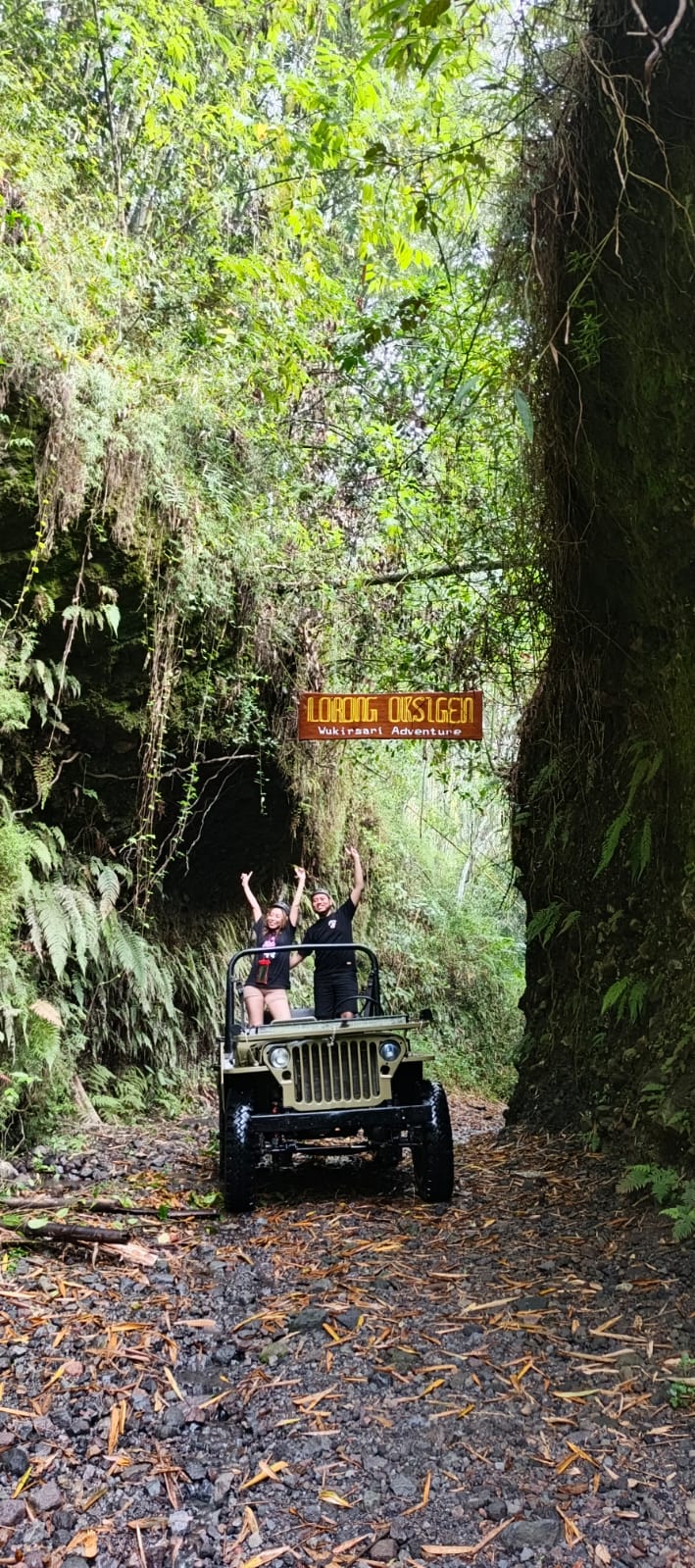 Jeep Watu Gede Merapi Sinjo Tour