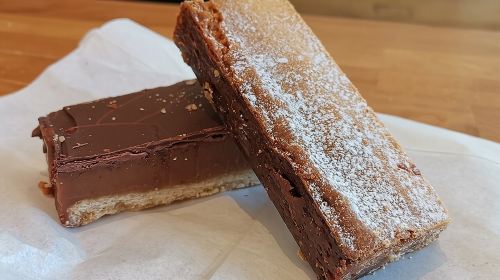 Vancouver: Gastown Food Tour with 6 Authentic Local Food Tastings Day Tours