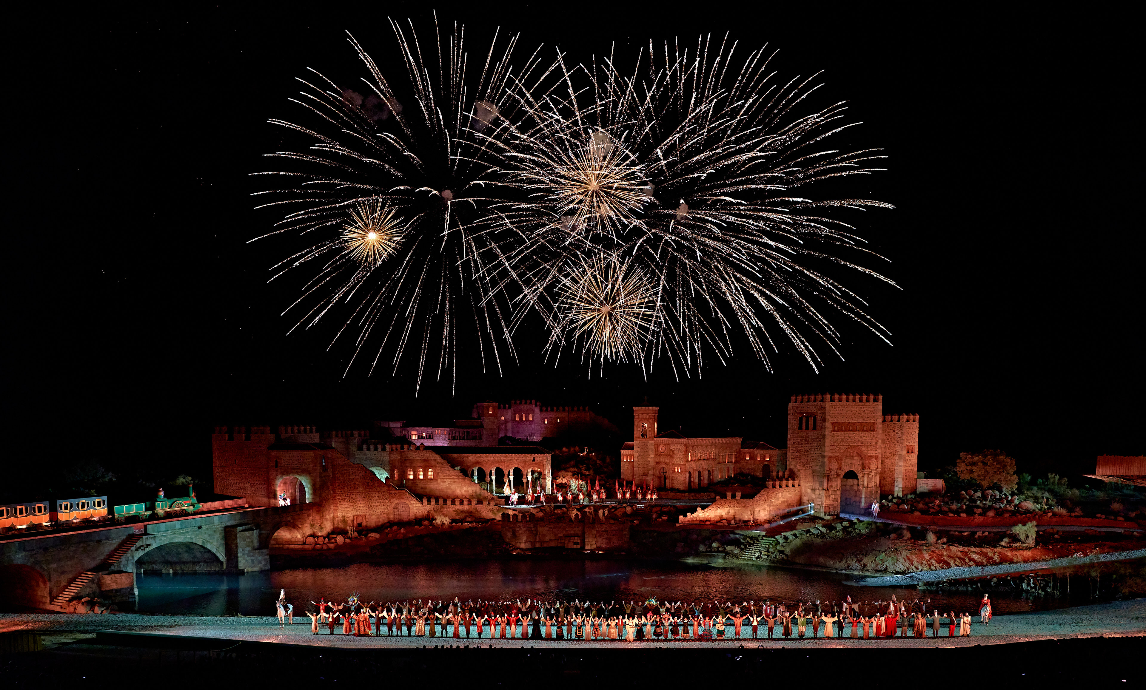 From Madrid: Puy du Fou España + Sueño de Toledo