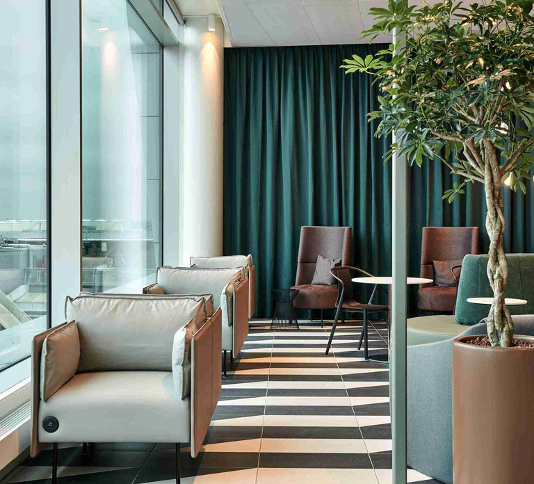 AMS Amsterdam Schiphol Airport: Aspire Lounge Access