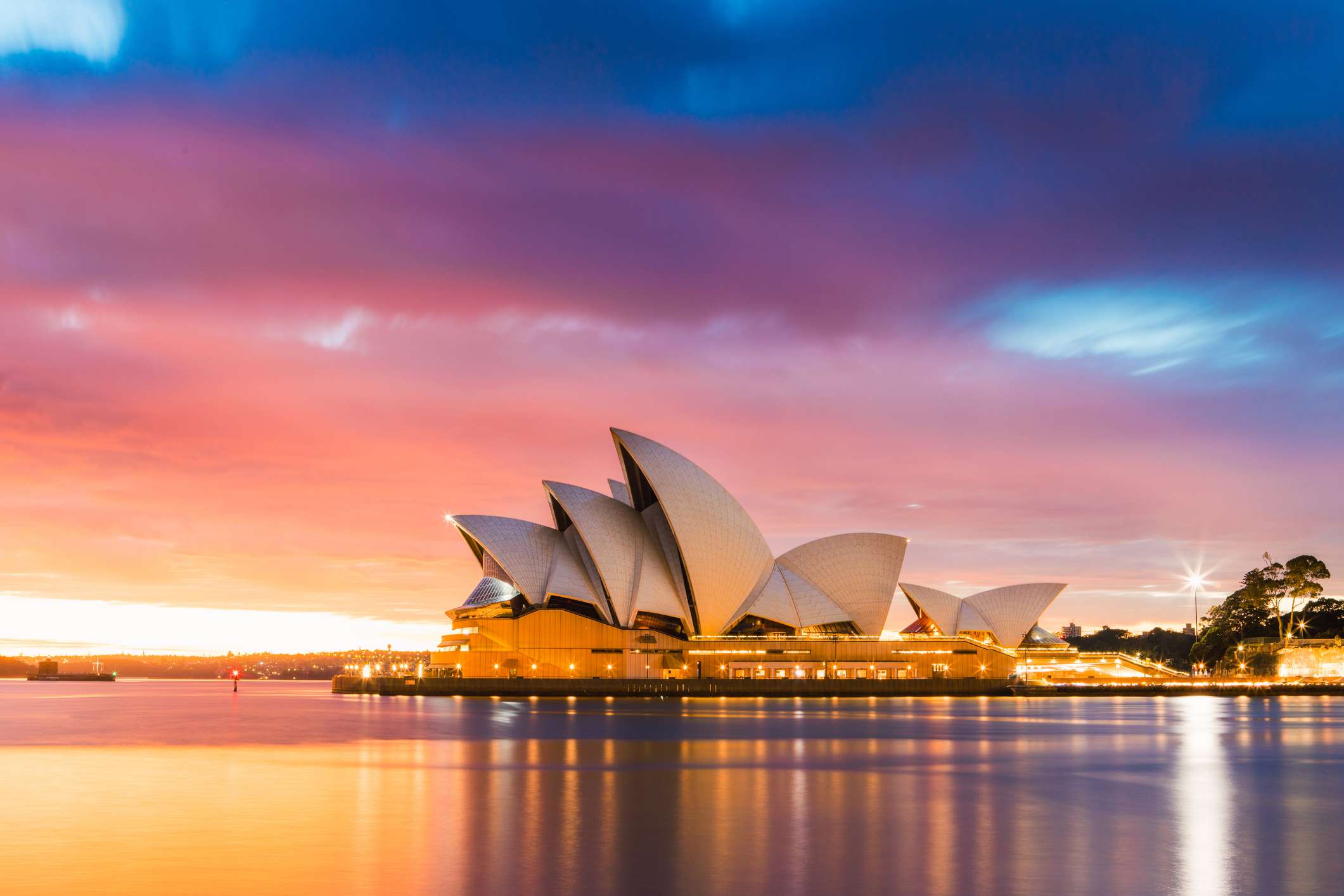 The Sydney Opera House - Architectural Tour (Gocity Example)